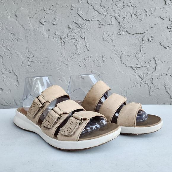 Clarks Brown Tan Sandals with Adjustable Straps - Picture 6 of 13